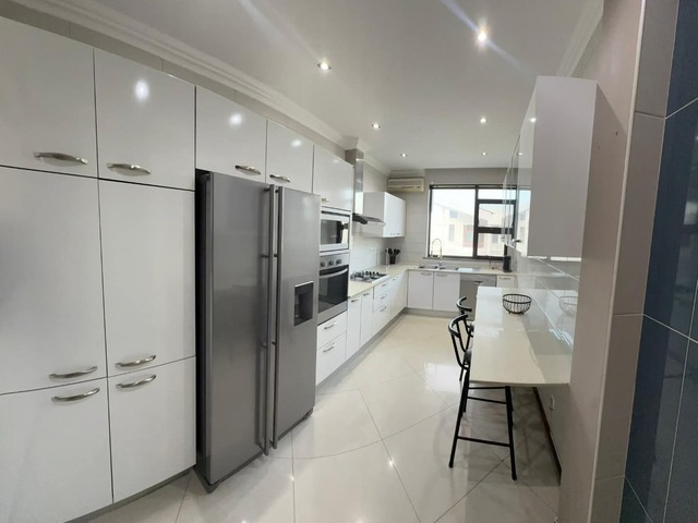 Apartamento para Arrendamento em Maputo - 2