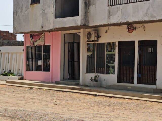 #2973 - Conjunto Comercial para Arrendamento em Maputo - Maputo