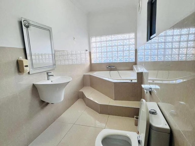 #3103 - Casa para Arrendamento em Maputo - Maputo