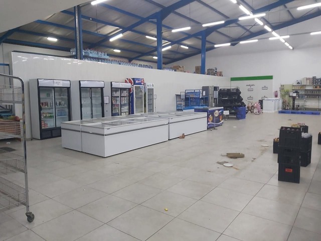 #3137 - Depósito para Venda em Maputo - Maputo