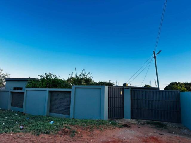 #3165 - Casa para Venda em Maputo - Maputo