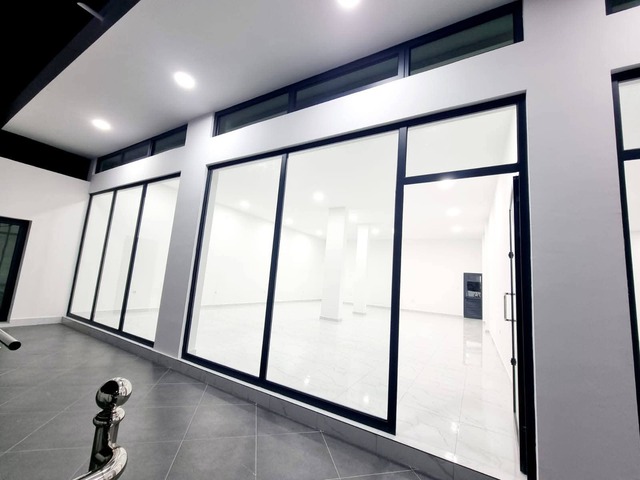 #3181 - Loja para Venda em Maputo - Maputo