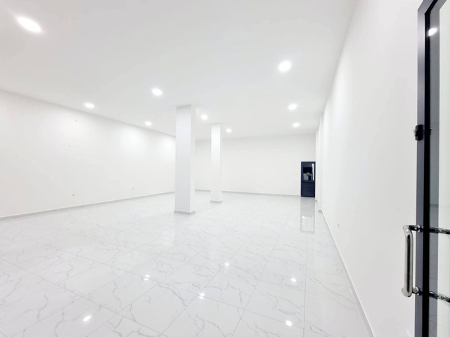 #3181 - Loja para Venda em Maputo - Maputo