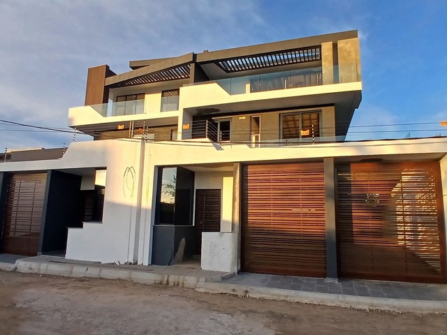 #3194 - Casa para Venda em Maputo - Maputo