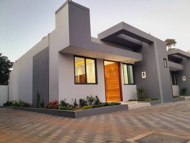 #3219 - Casa para Arrendamento em Maputo - Maputo