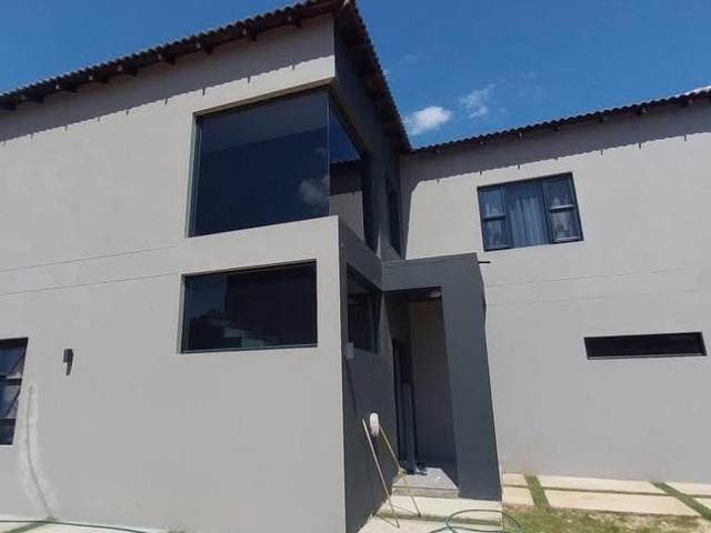 #3224 - Casa para Venda em Maputo - Maputo