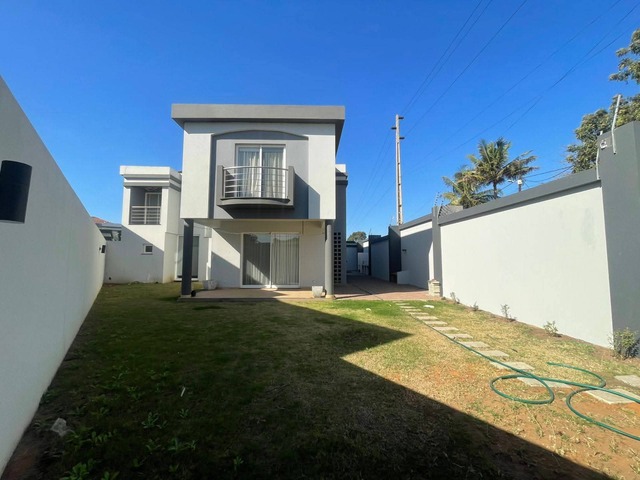 #3226 - Casa para Arrendamento em Maputo - Maputo