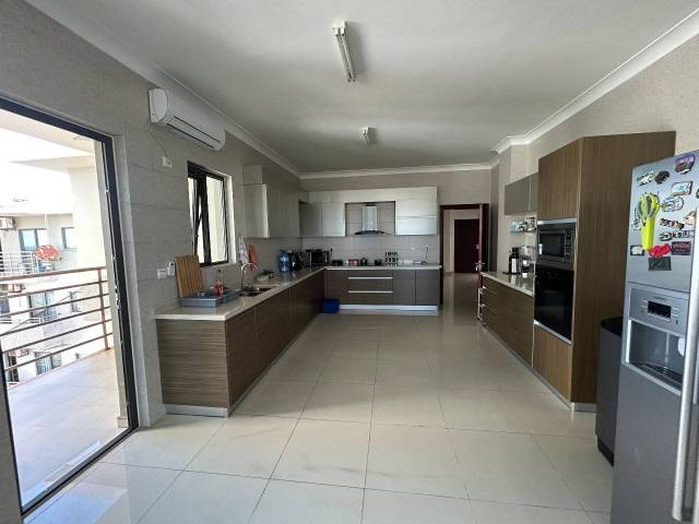 Apartamento para Arrendamento em Maputo - 2