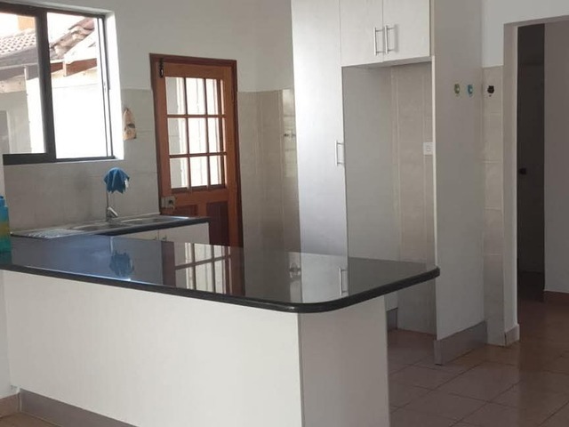 Casa para Arrendamento em Maputo - 5