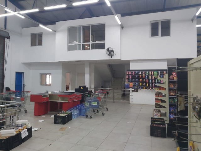 Depósito para Venda em Maputo - 2