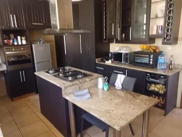 Casa para Arrendamento em Maputo - 4