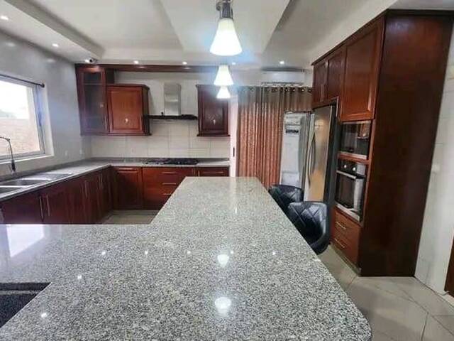 Casa para Arrendamento em Maputo - 4