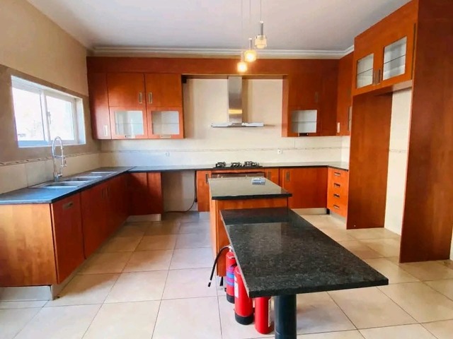 Casa para Arrendamento em Maputo - 2