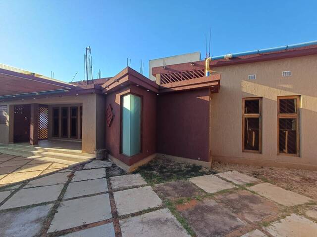 Casa para Arrendamento em Maputo - 2