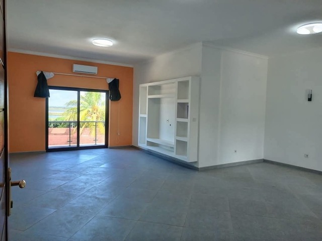 Apartamento para Arrendamento em Maputo - 4