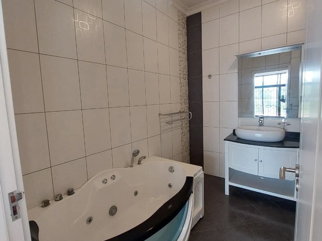 Casa para Arrendamento em Maputo - 5