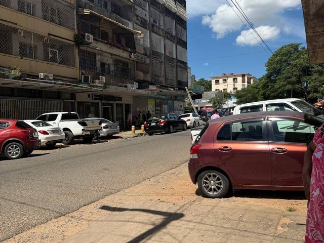 #4510 - Loja para Venda em Maputo - Maputo