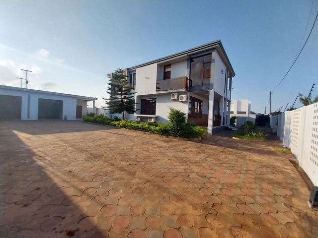 Casa para Arrendamento em Maputo - 2