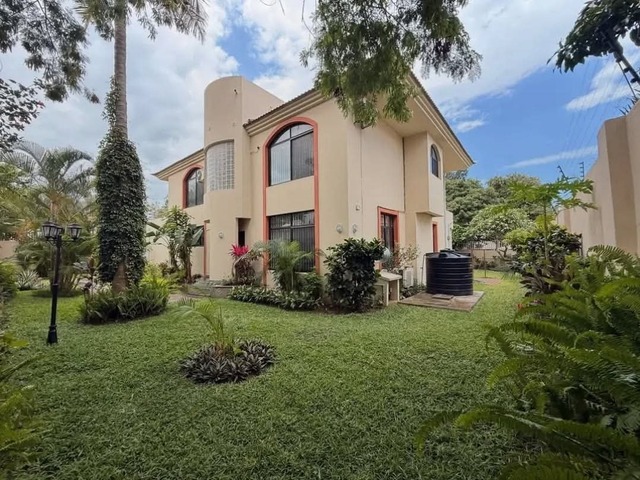 Casa para Arrendamento em Maputo - 2