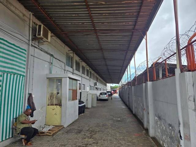 #4643 - Depósito para Venda em Maputo - Maputo