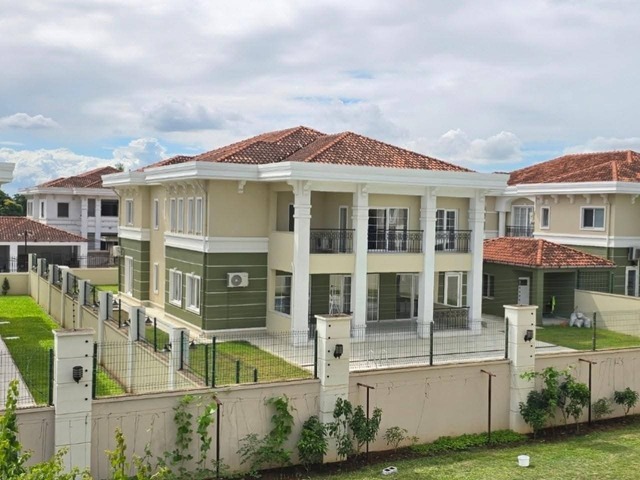 Casa para Arrendamento em Maputo - 2