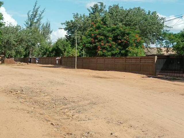 #4933 - Terreno para Venda em Maputo - Maputo