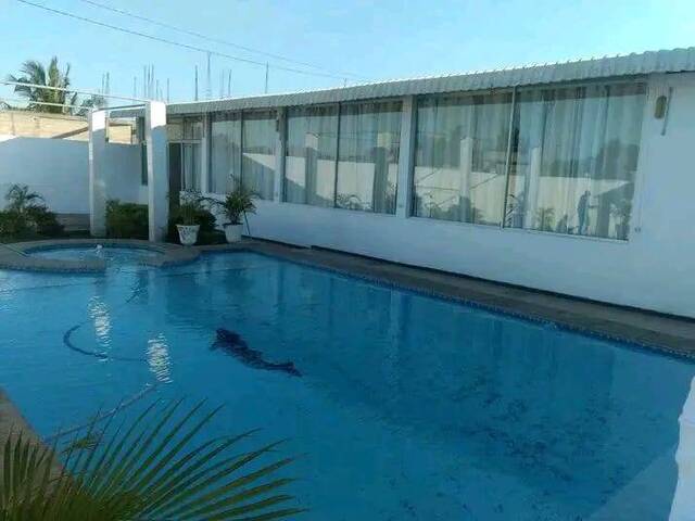 #4973 - Salão Comercial para Venda em Maputo - Maputo