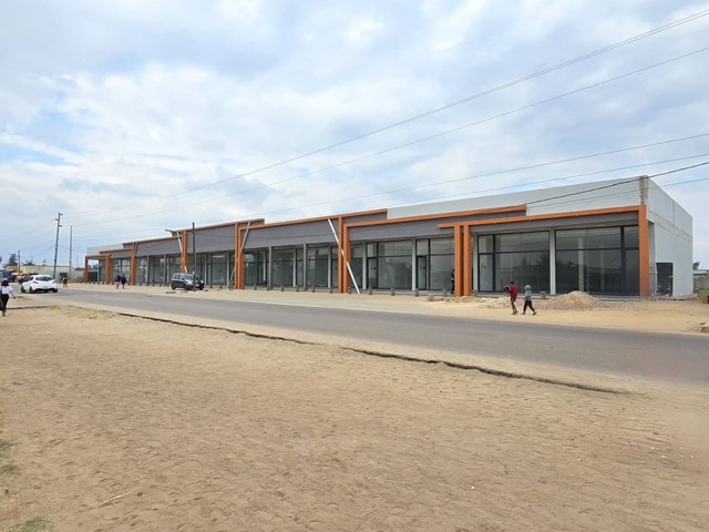 #4983 - Prédio comercial para Venda em Maputo - Maputo