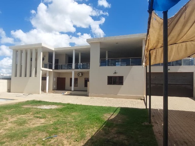 Casa para Arrendamento em Maputo - 2