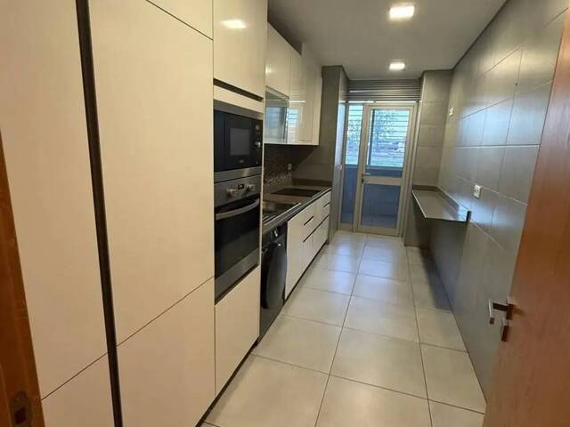 Apartamento para Arrendamento em Maputo - 2