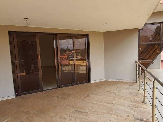 Casa para Arrendamento em Maputo - 4