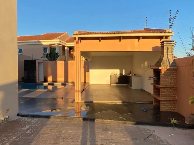 Casa para Arrendamento em Maputo - 4
