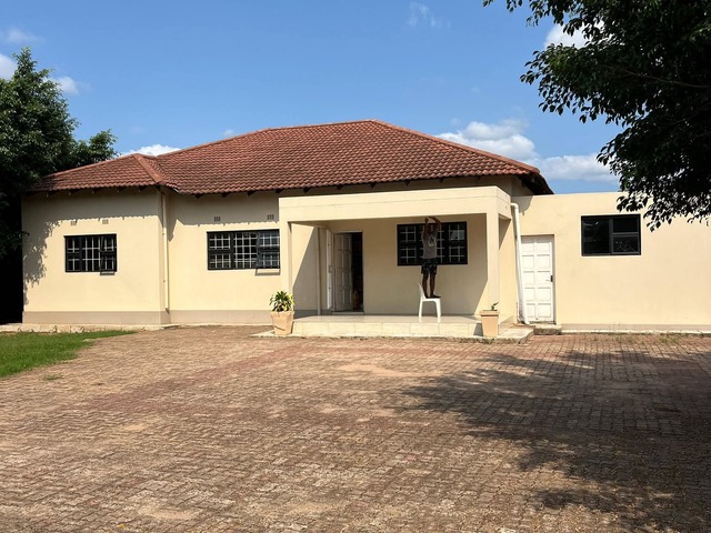 Casa para Arrendamento em Maputo - 2