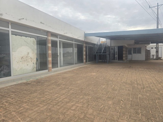 #6116 - Loja para Venda em Maputo - Maputo