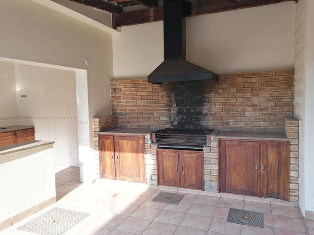 #6305 - Casa para Arrendamento em Maputo - Maputo