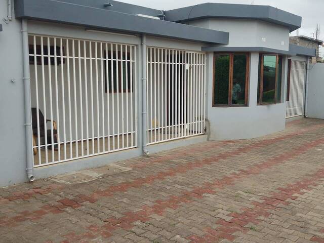 #6340 - Casa para Venda em Maputo - Maputo