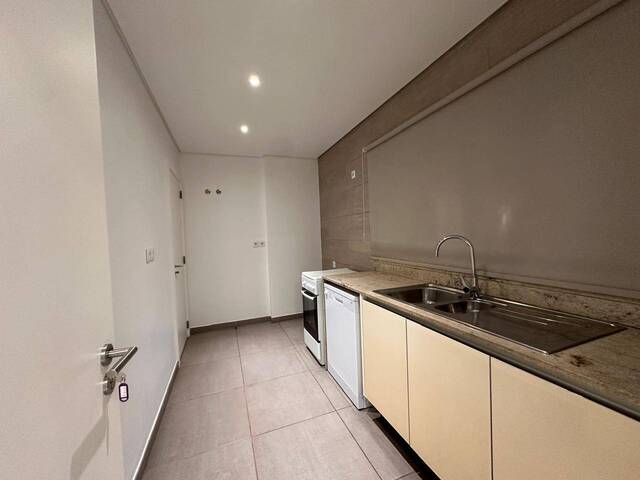 Apartamento para Arrendamento em Maputo - 4