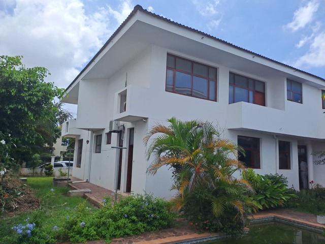 Venda em SOMMERSHIELD 2 - Maputo