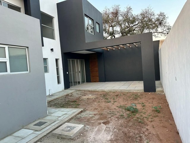 #7309 - Casa para Venda em Maputo - Maputo