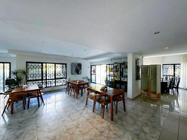 Venda em SOMMERSHIELD 2 - Maputo