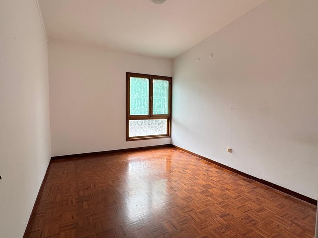  em  - 