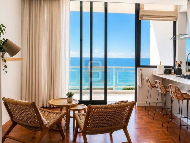  em  - 